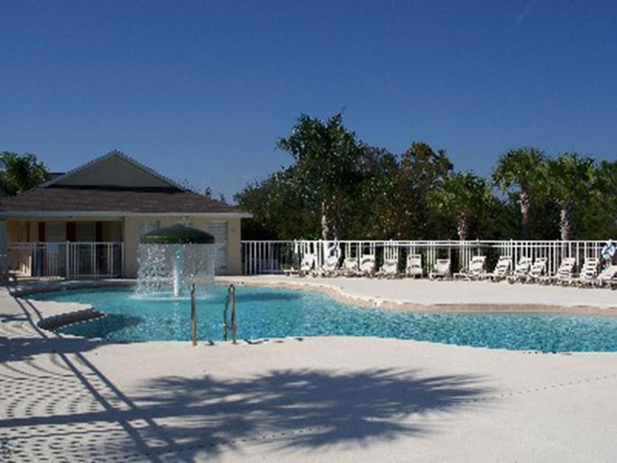 A Wonderful 4 Bedroom Villa With It Own Pool For A Perfect Family Experience Orlando Kültér fotó